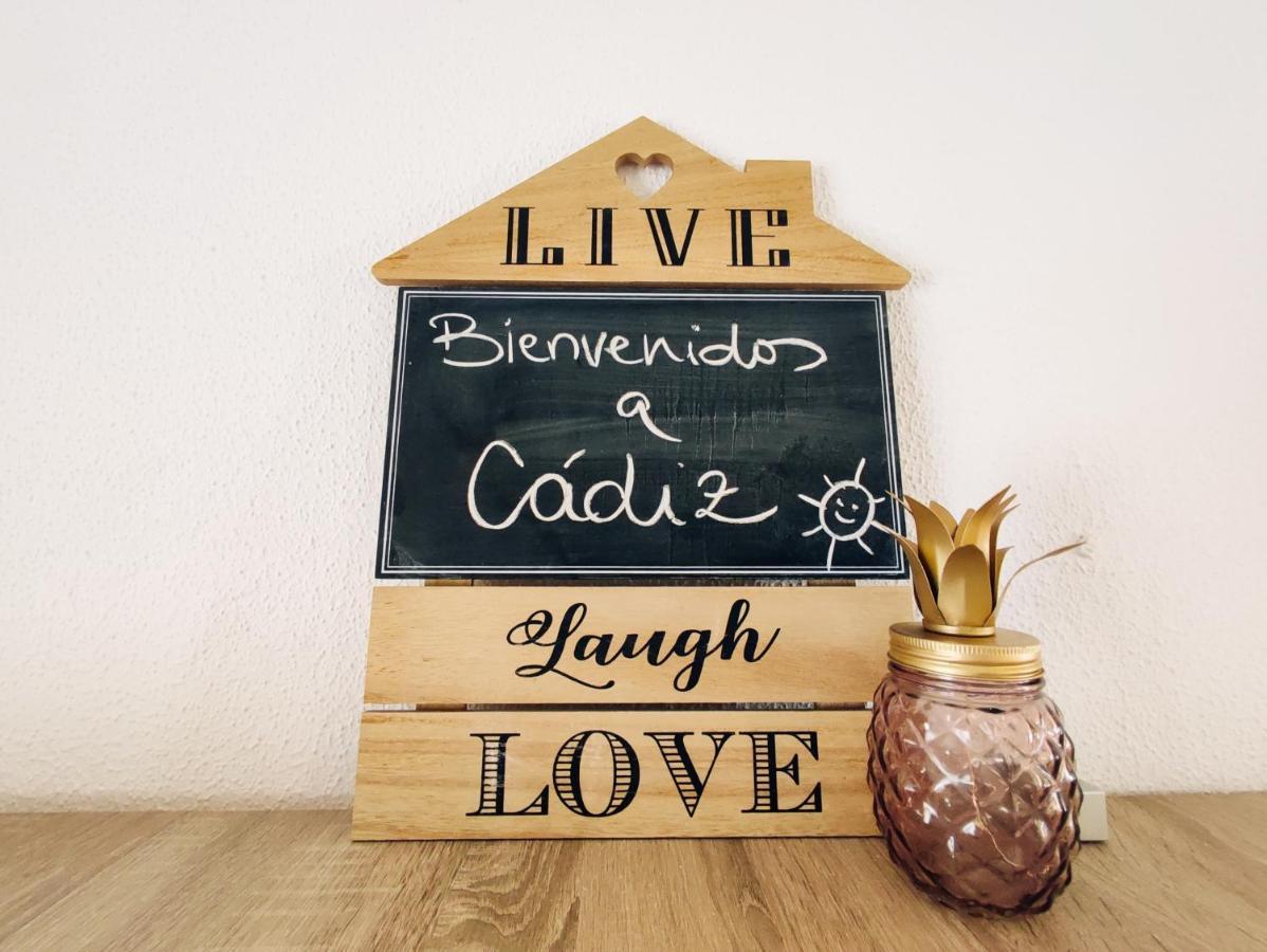 Apartamento A Pie De Playa Cadiz Bagian luar foto
